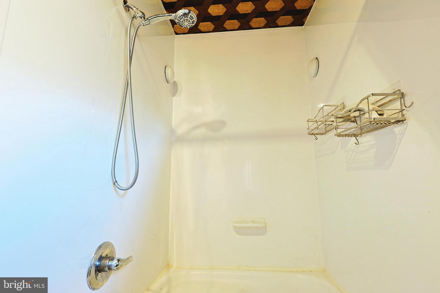 604 Kent Ave Property Photo 35