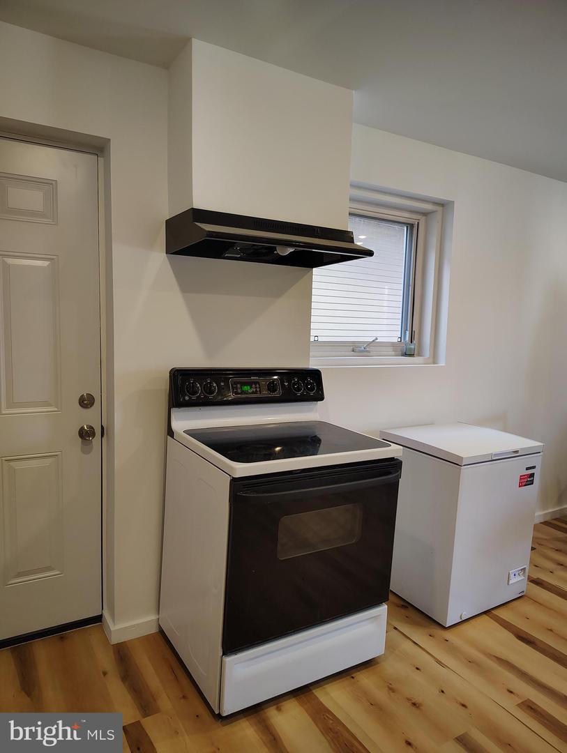 465 Baltimore Ave Property Photo 8