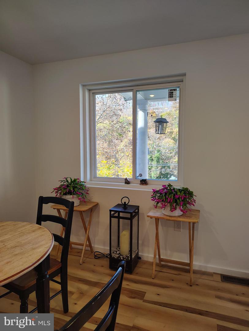 465 Baltimore Ave Property Photo 9