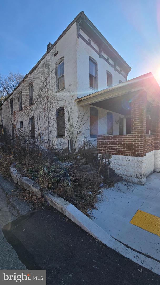 208 Maryland Ave Property Photo 6
