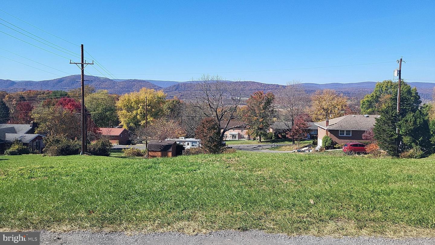 13805 Oriole Dr Se Property Photo 1