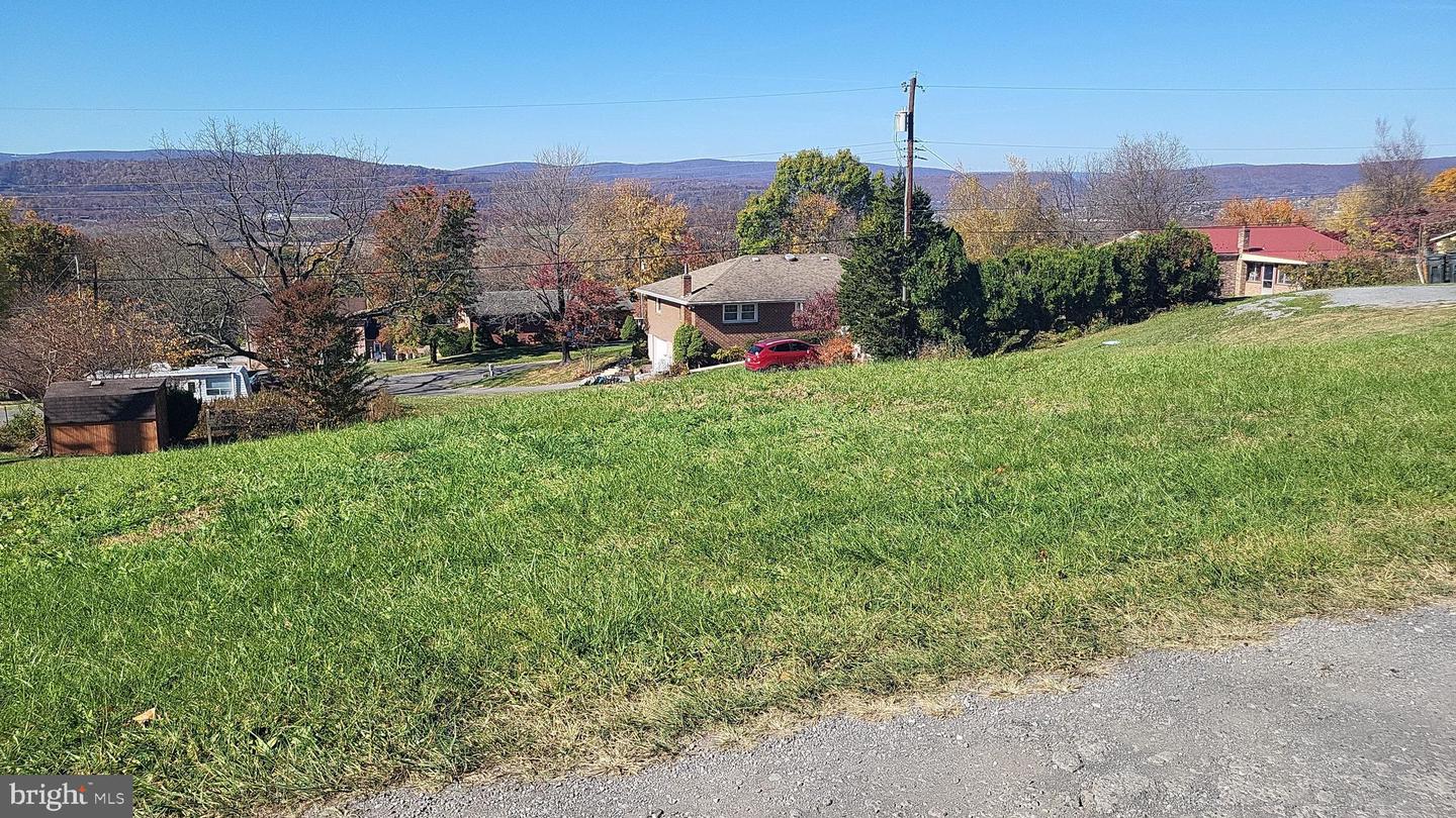 13805 Oriole Dr Se Property Photo 2