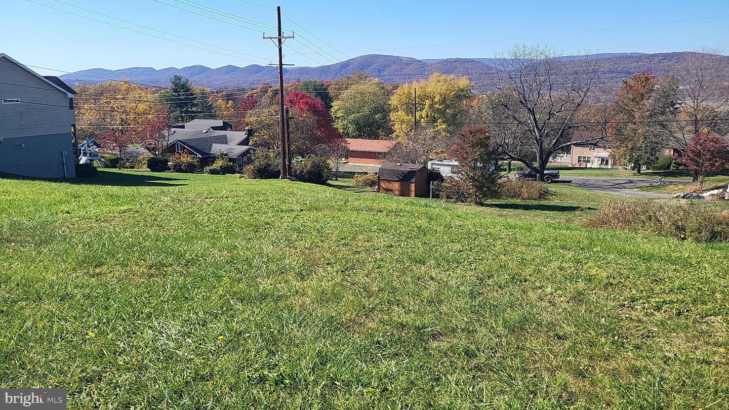 13805 Oriole Dr Se Property Photo 4