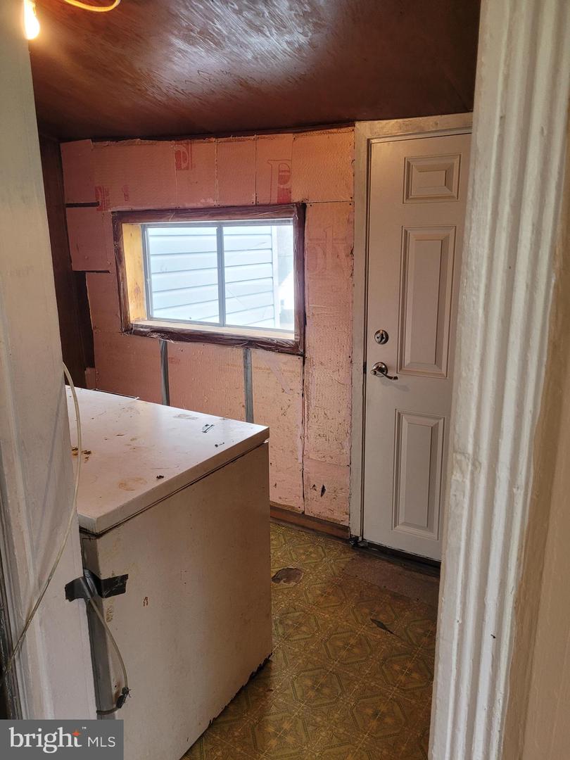 11 Green St Property Photo 15