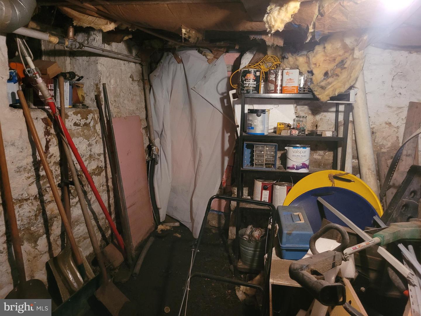 11 Green St Property Photo 26