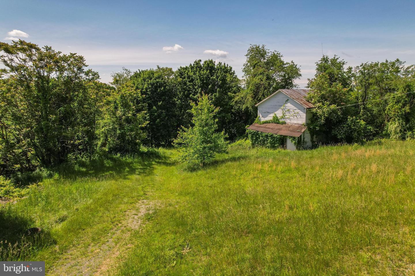 14600 Williams Rd Se Property Photo 6