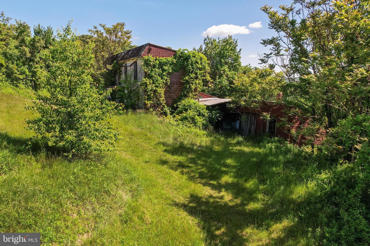 14600 Williams Rd Se Property Photo 9