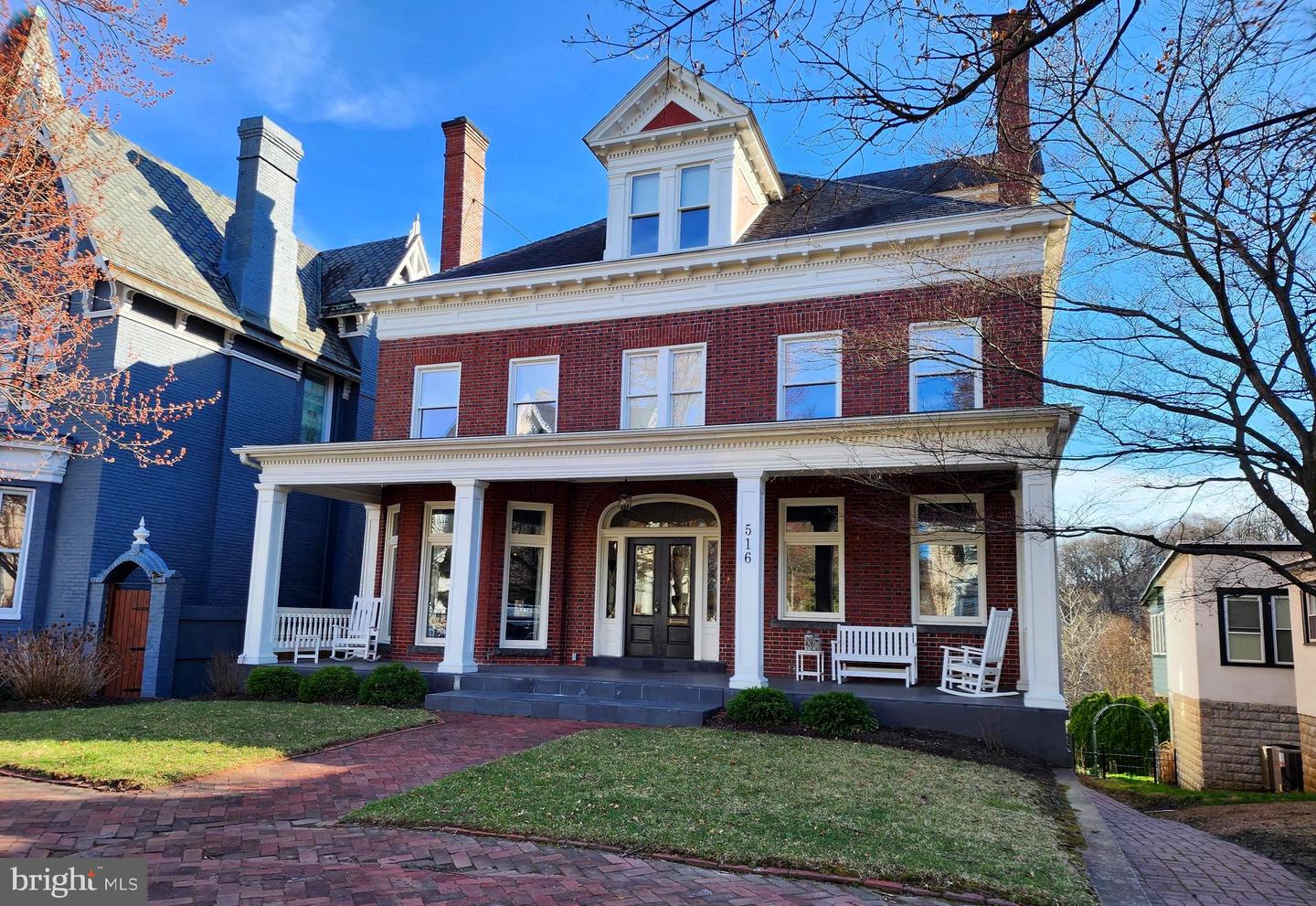516 Washington St Property Photo