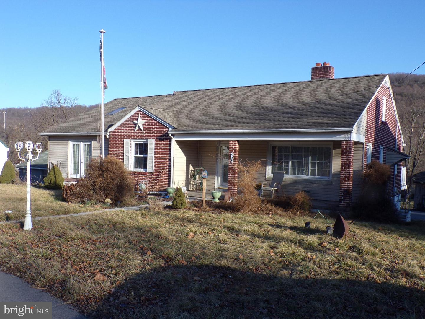 828 National Hwy Property Photo