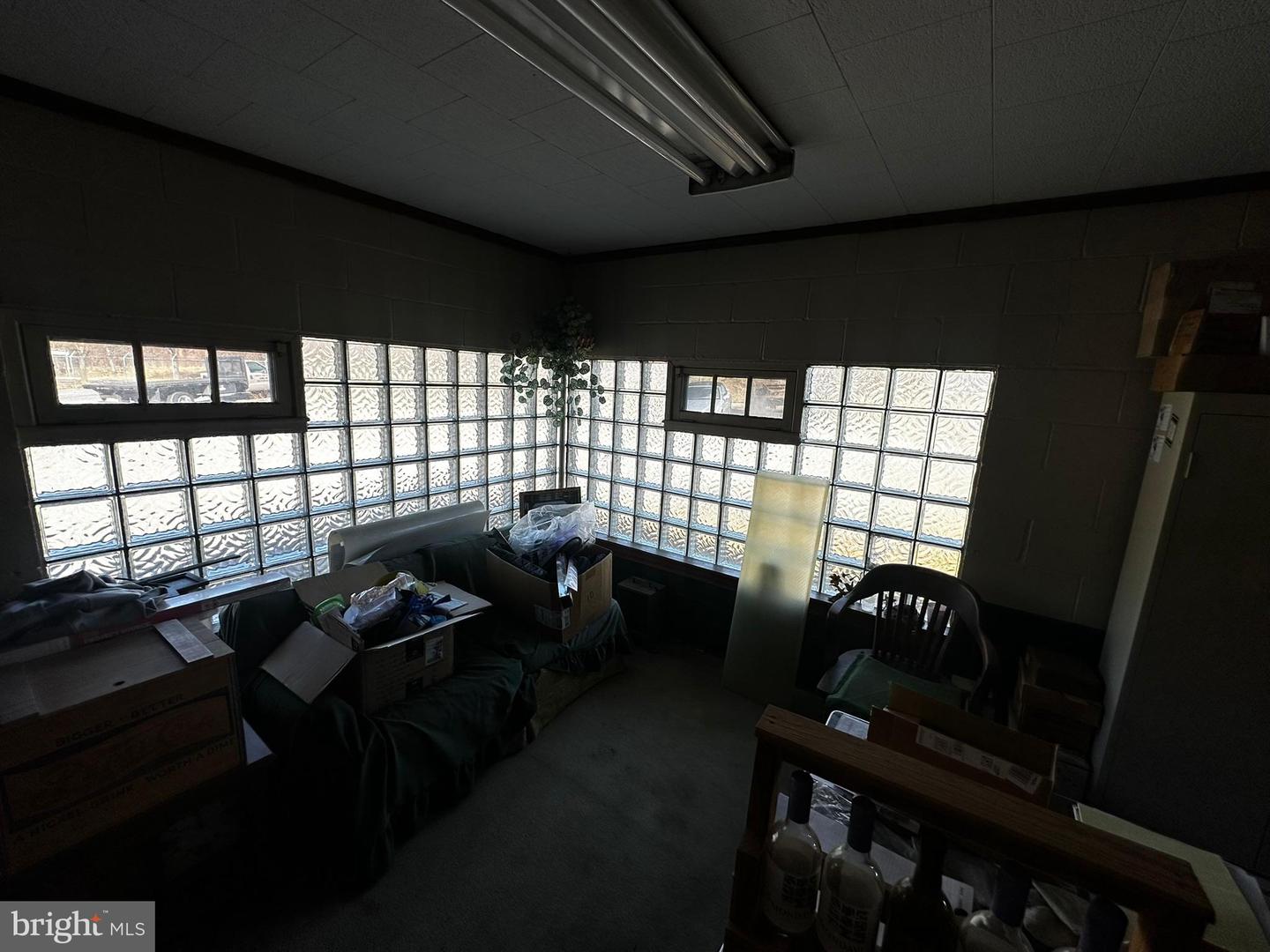 215 Elder St Property Photo 12