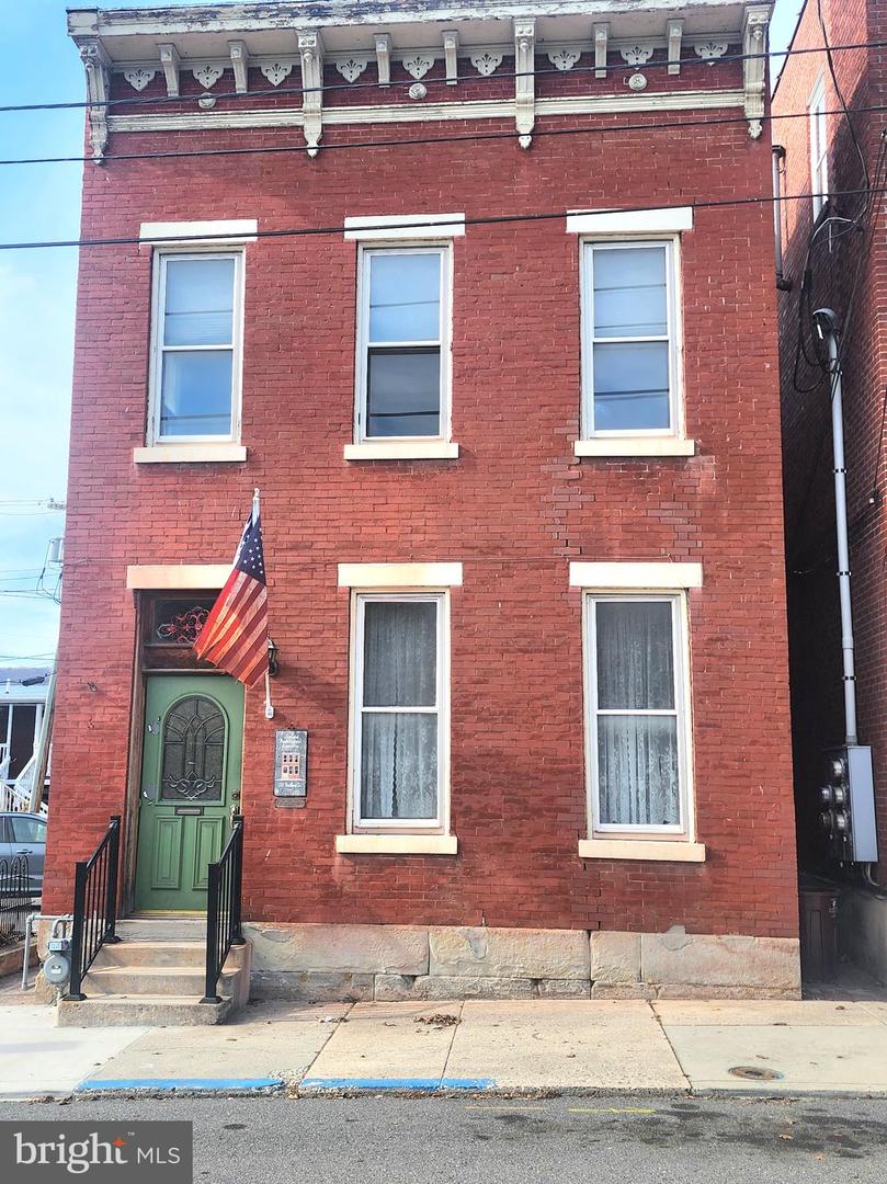 152 Bedford St Property Photo 2