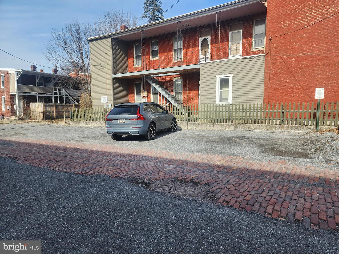 152 Bedford St Property Photo 4