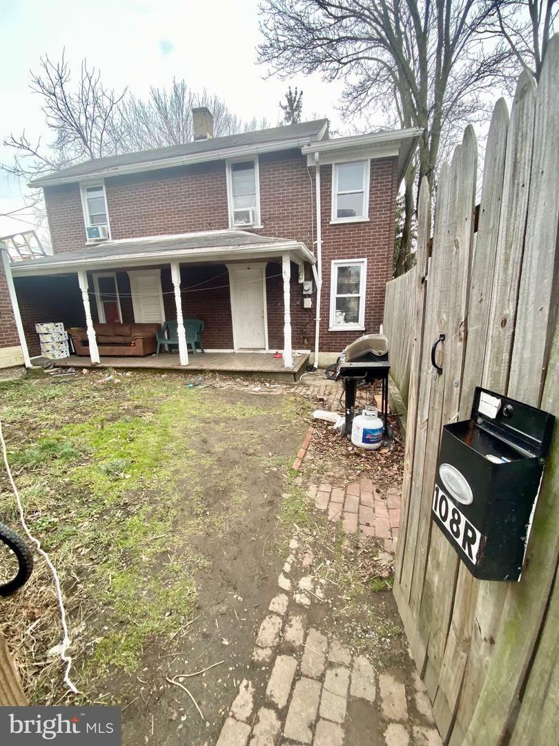 108 Rr Springdale St Property Photo