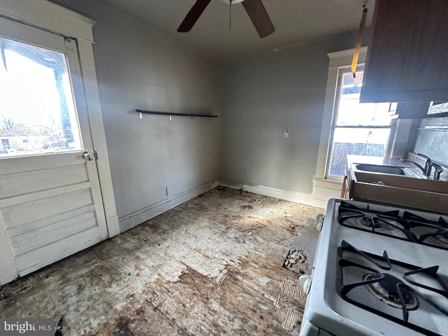 30 W First St W Property Photo 12
