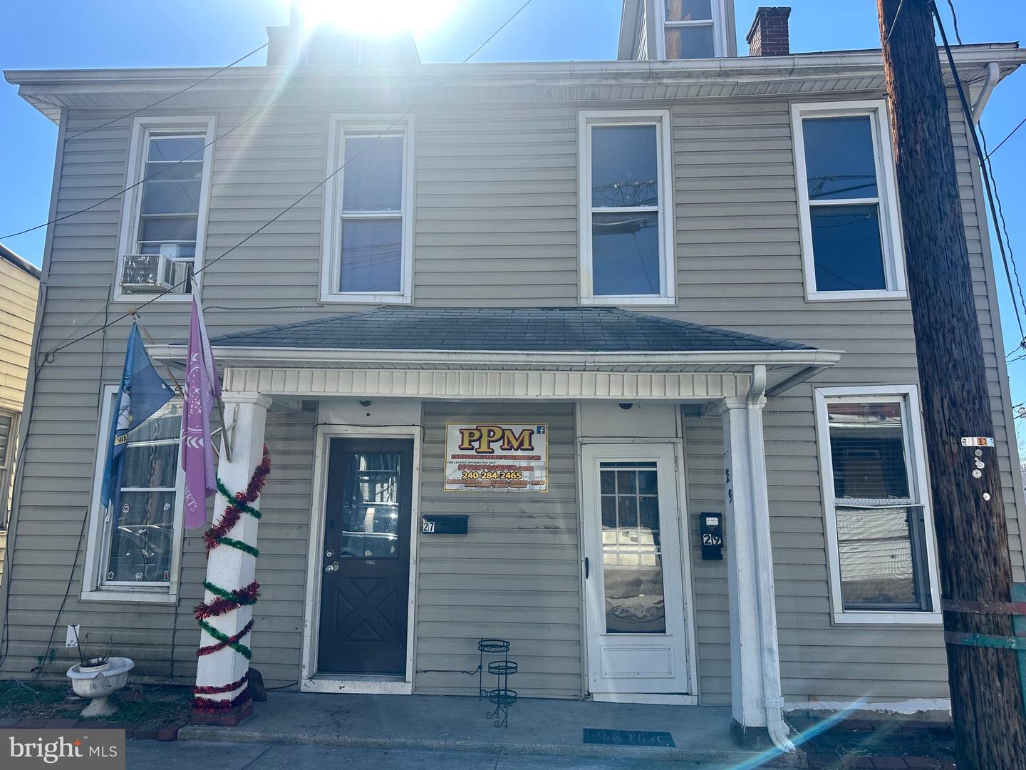 27 W First St W Property Photo