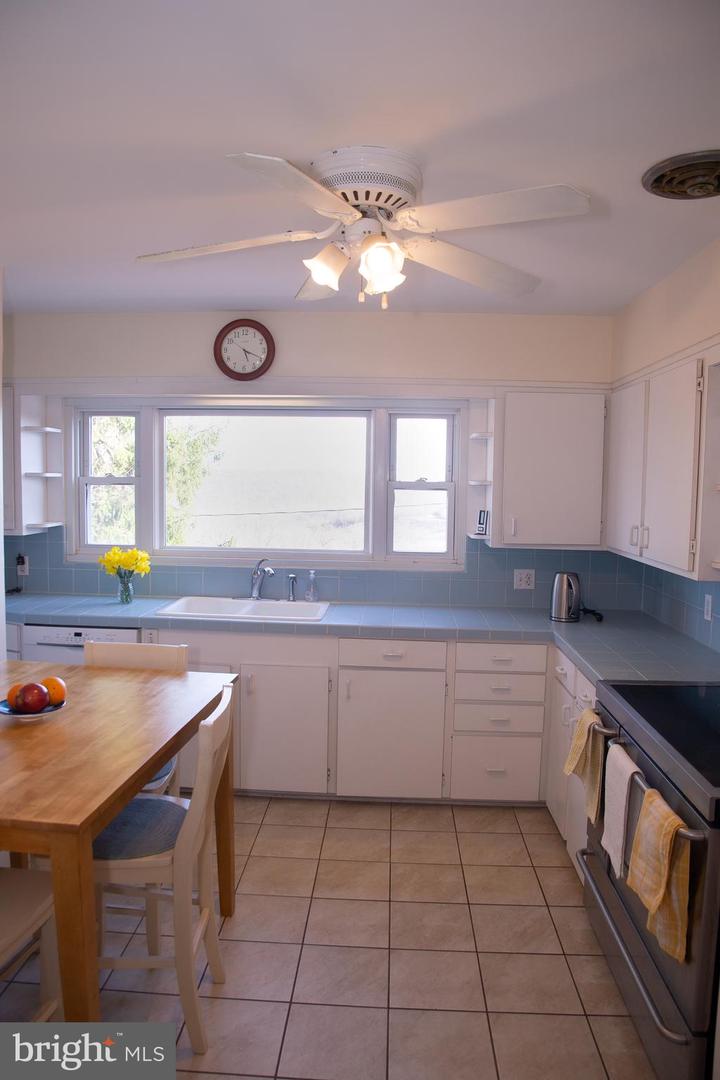 862 Camden Ave Property Photo 16