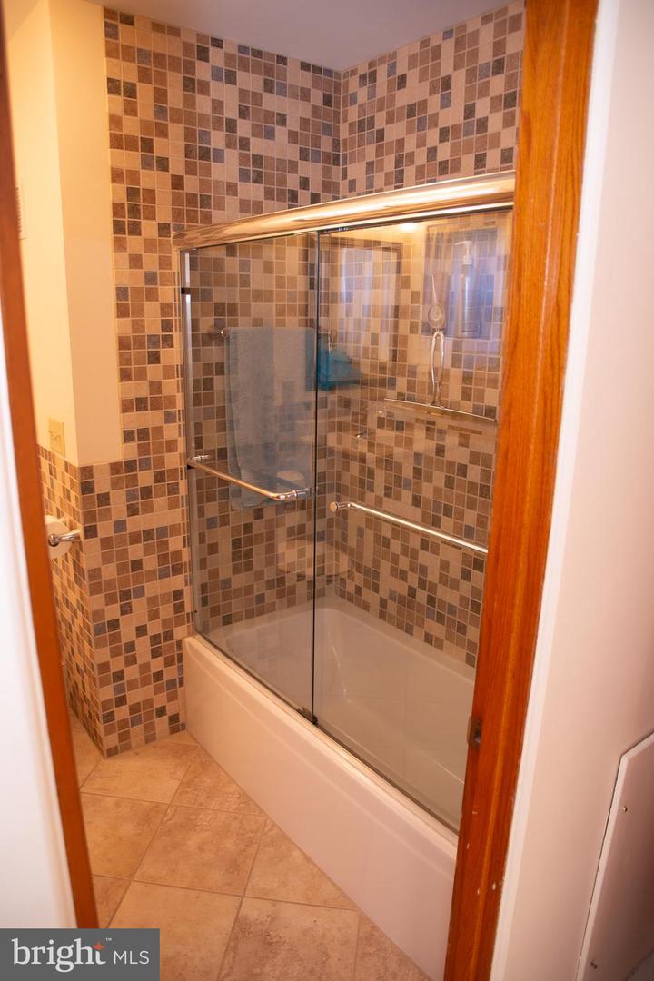 862 Camden Ave Property Photo 26