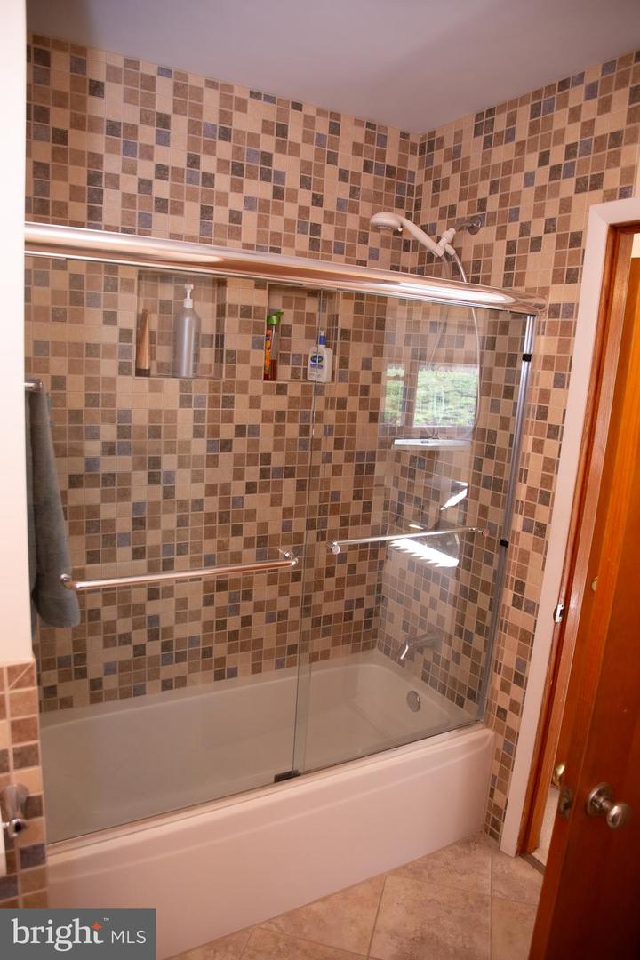 862 Camden Ave Property Photo 28