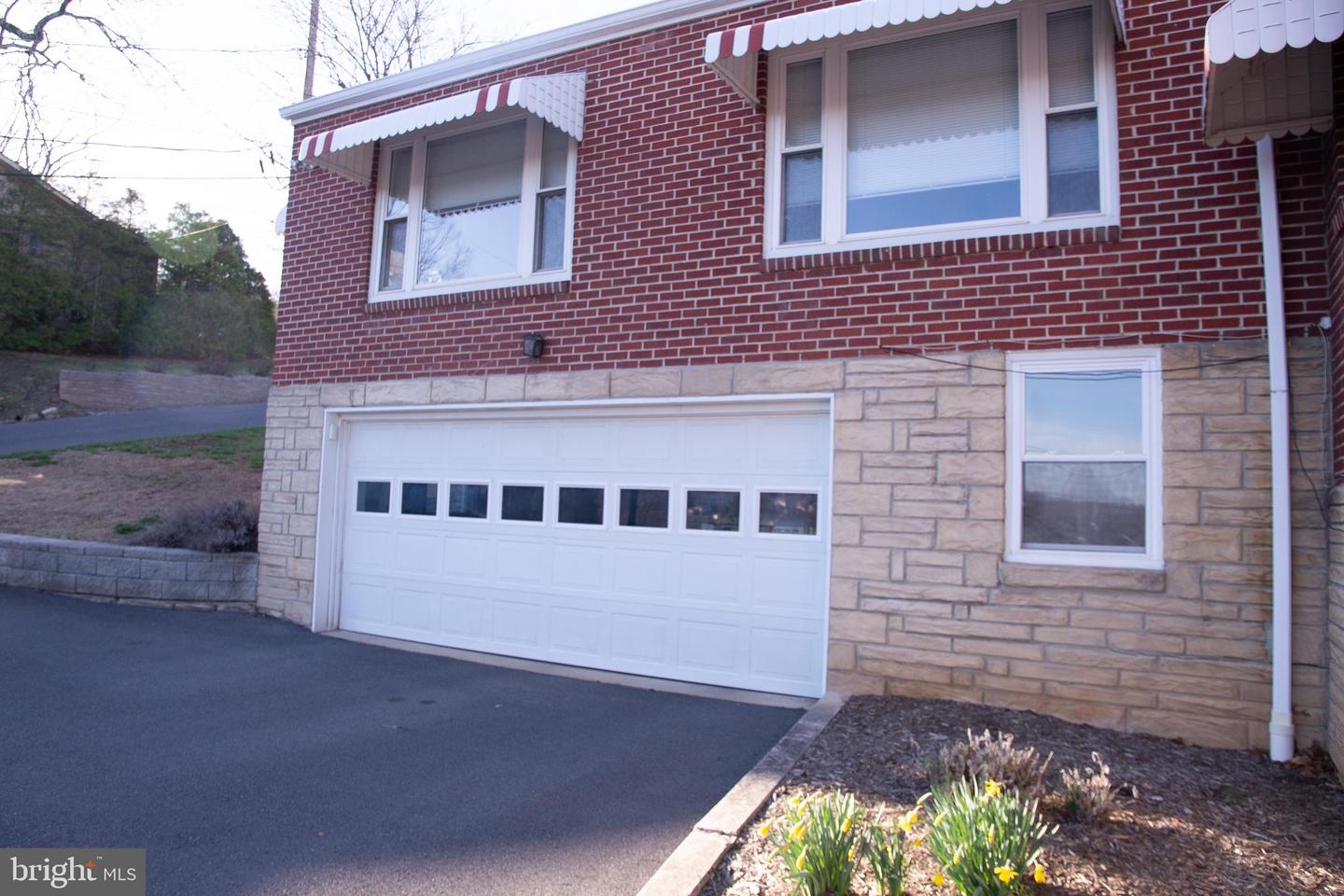 862 Camden Ave Property Photo 47