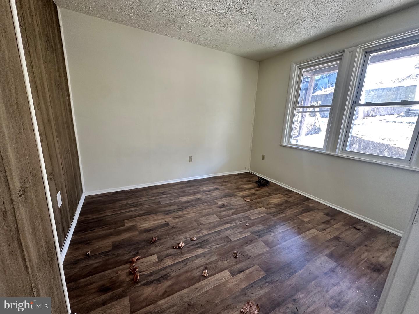 468 Baltimore Ave Property Photo 5