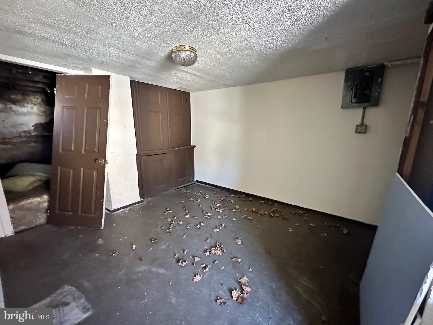 468 Baltimore Ave Property Photo 12