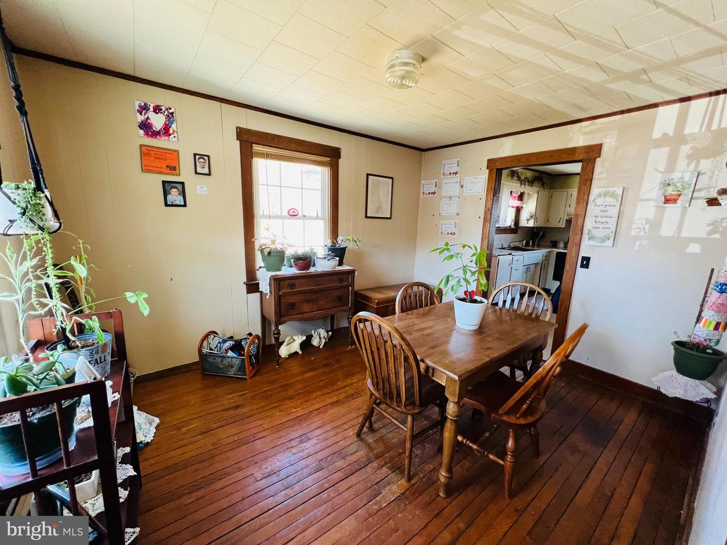 14900 Lee St Property Photo 7