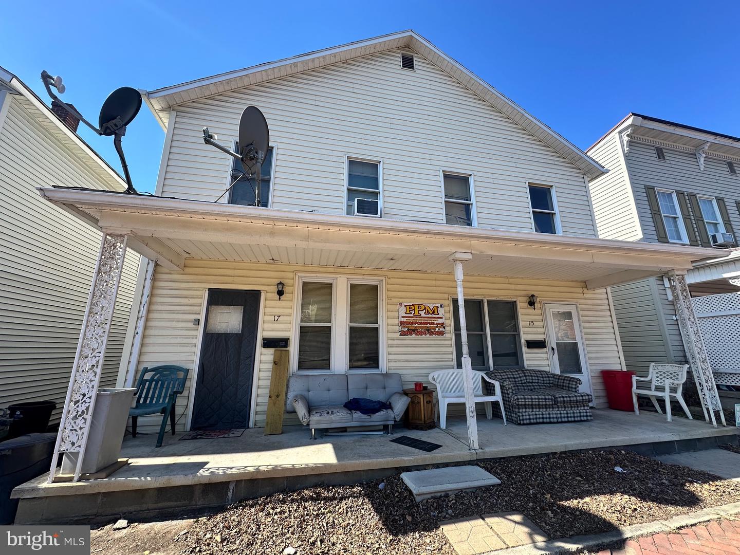 15 Arch St Property Photo