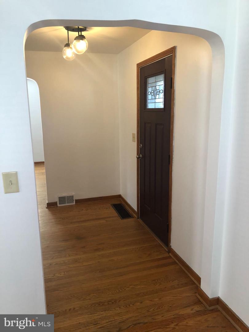 27 Humbird St Property Photo 11