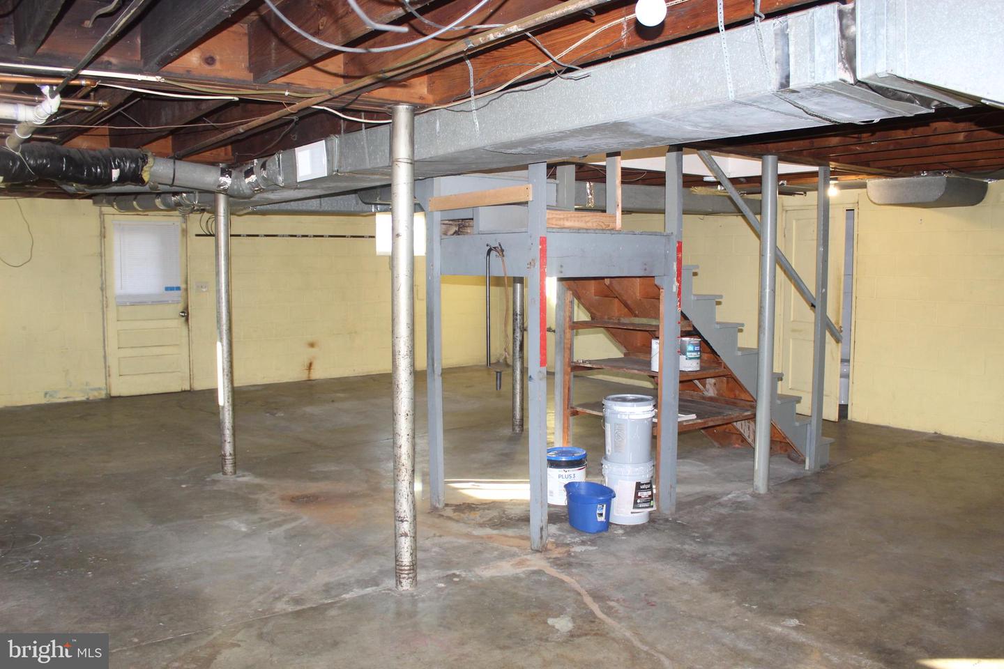 27 Humbird St Property Photo 38