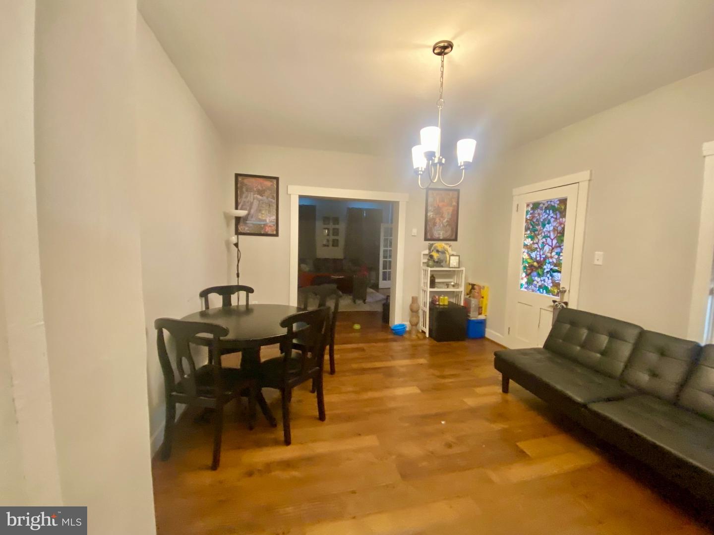 628 Elm St Property Photo 4