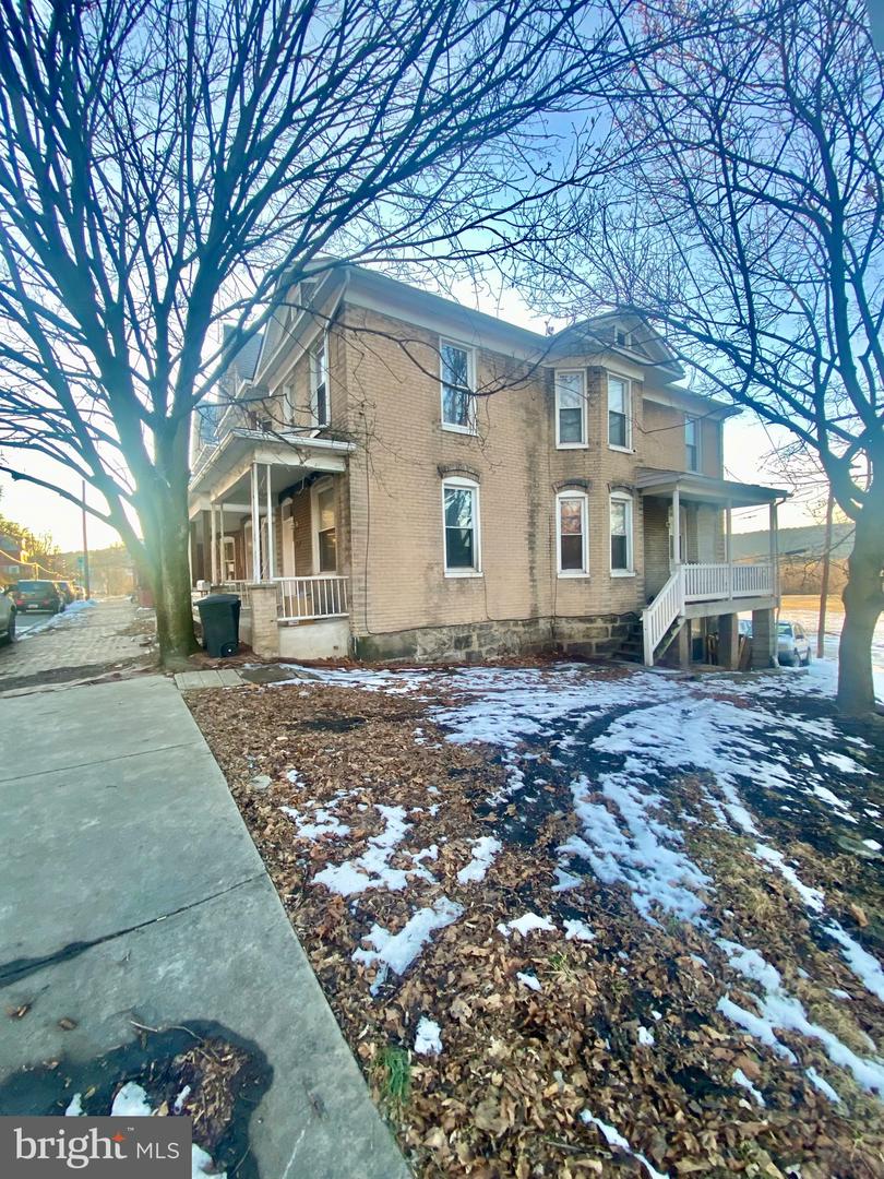 803 Maryland Ave Property Photo 3