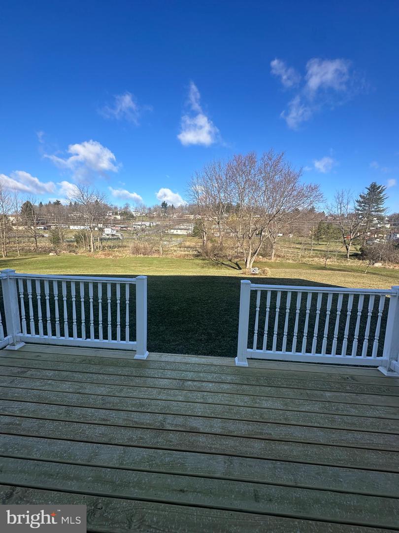 11115 Layman St Property Photo 3