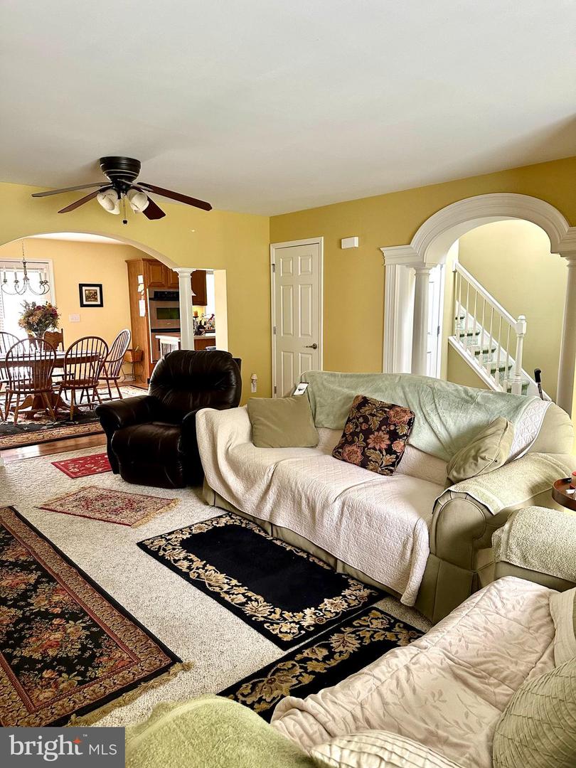 11115 Layman St Property Photo 13