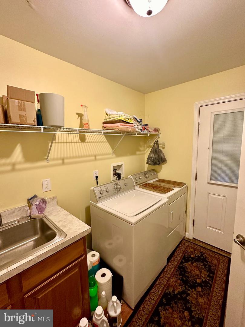 11115 Layman St Property Photo 17