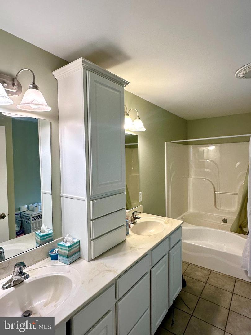 11115 Layman St Property Photo 20