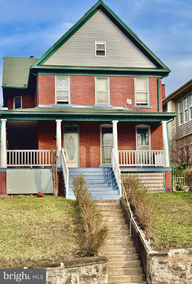 14 Virginia Ave Property Photo 1