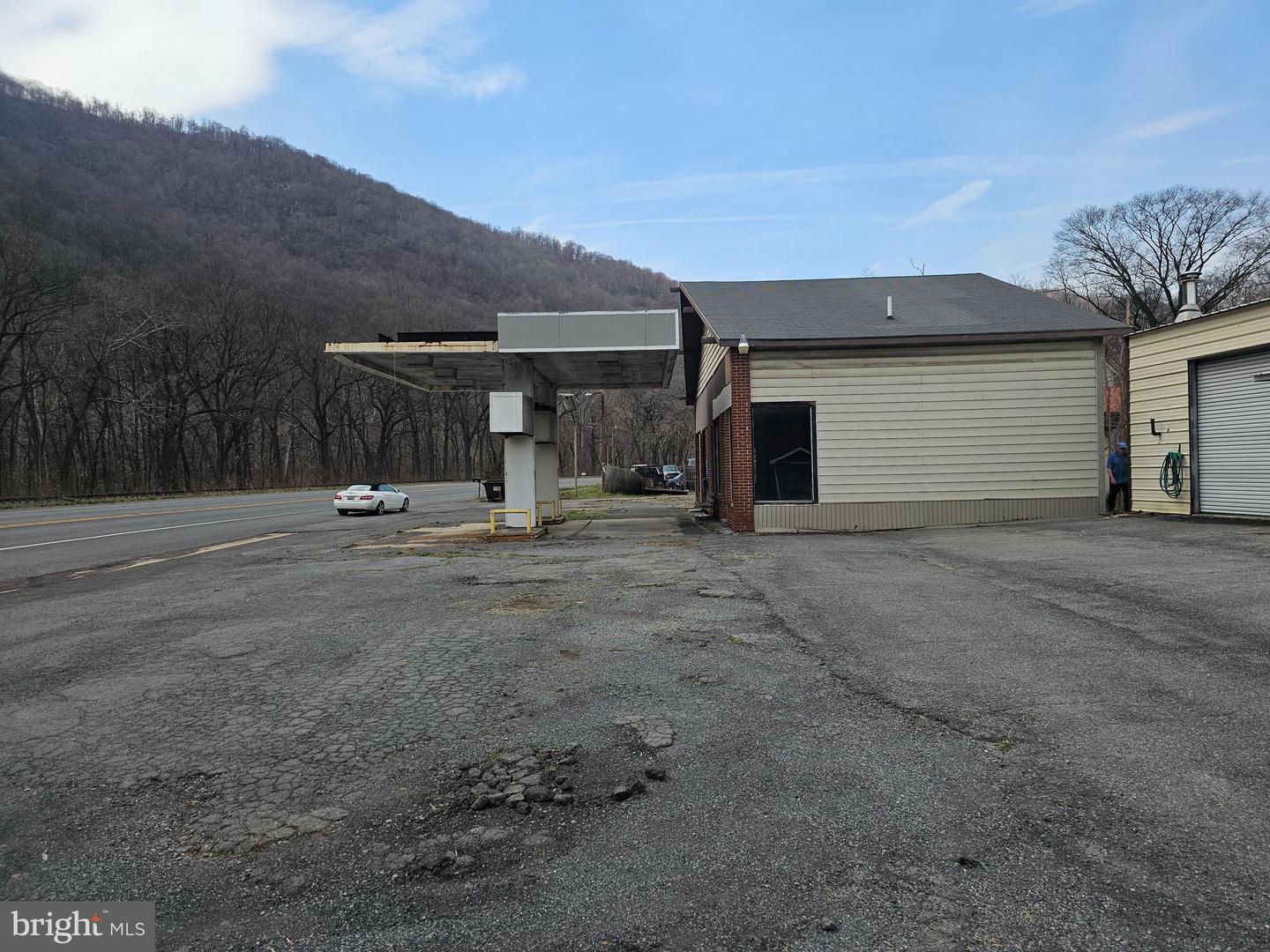 24503 N River Property Photo 8