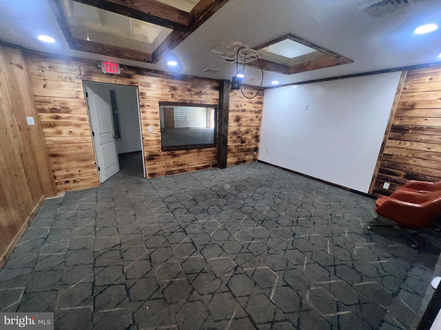 21 Lane Property Photo 18