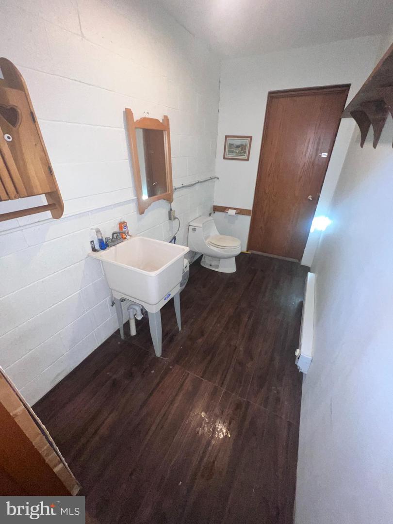 21 Lane Property Photo 20