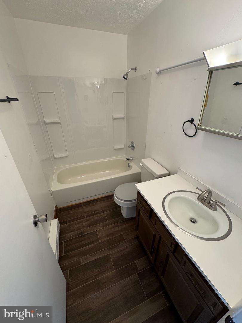 101 Wright St Property Photo 8