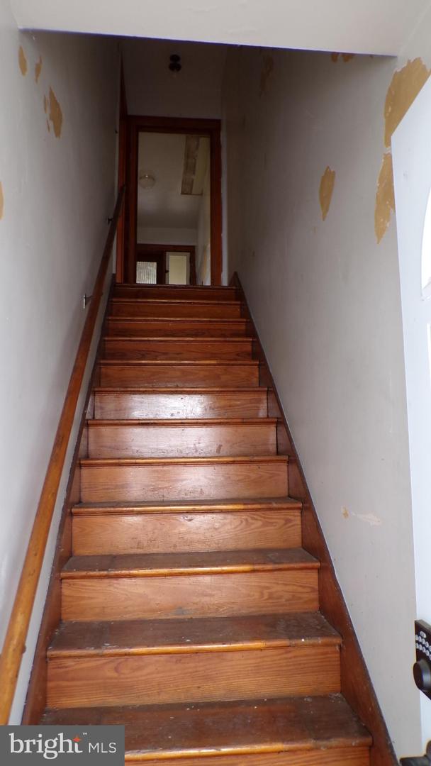 425 Arch St Property Photo 7
