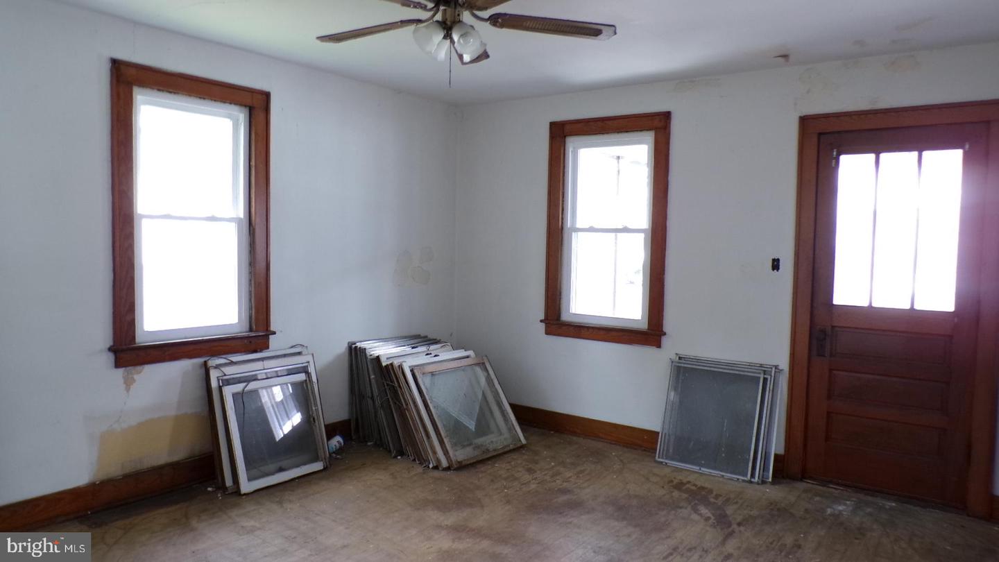 425 Arch St Property Photo 13
