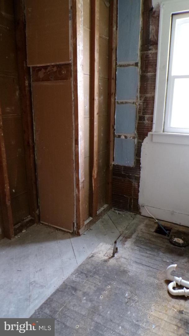 425 Arch St Property Photo 14