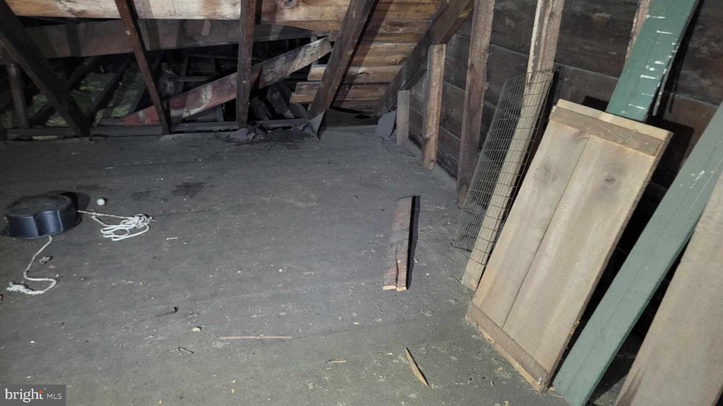 327 Baltimore Ave Property Photo 20