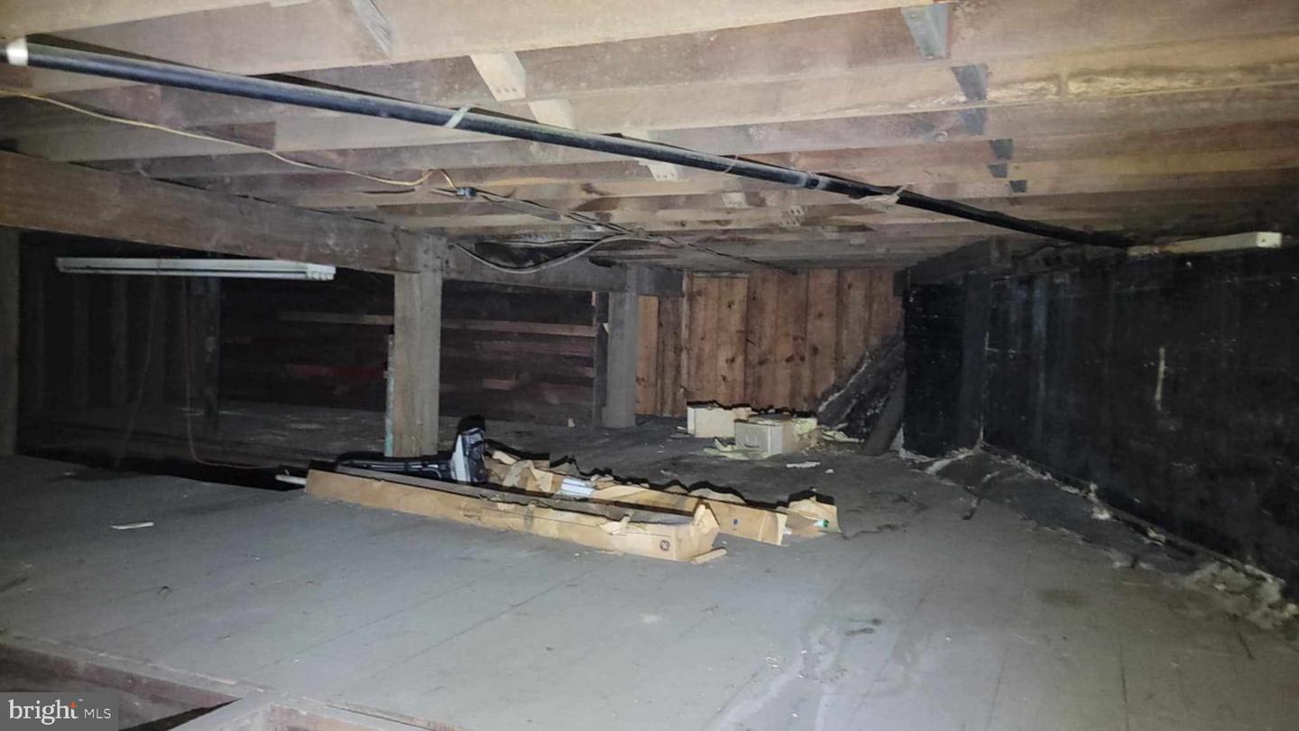 327 Baltimore Ave Property Photo 25