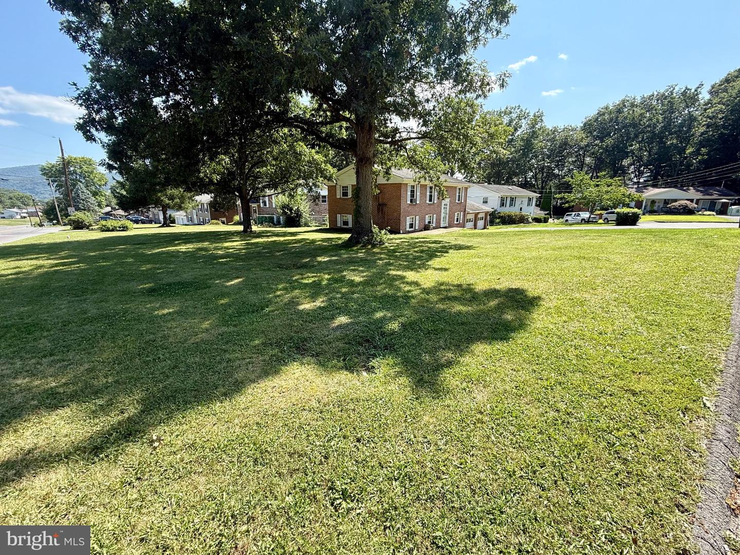 15700 Acorn Ct Property Photo 4