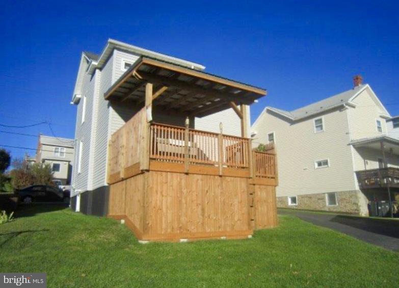 129 Mount Pleasant St Property Photo 4