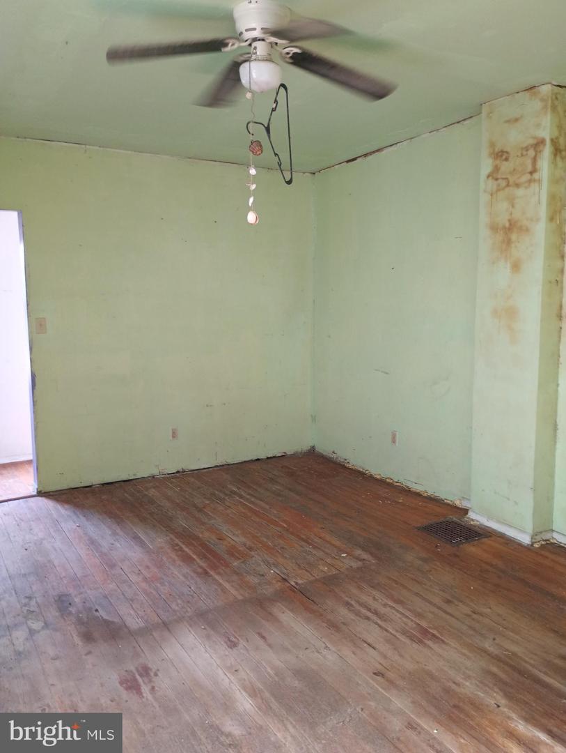 408 Chestnut St Property Photo 5