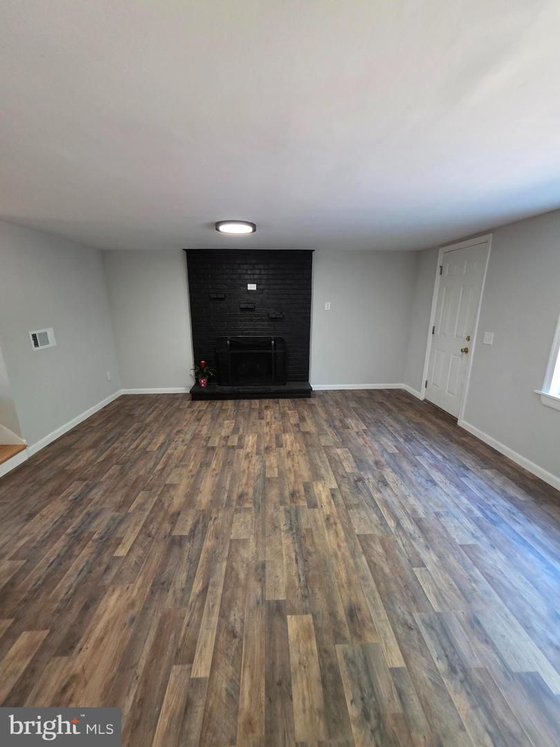 11816 Bedford ##rear Property Photo 4