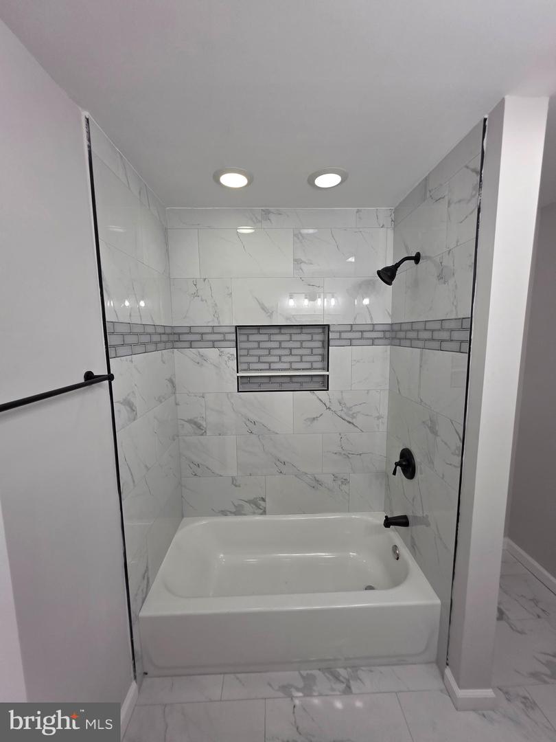 11816 Bedford ##rear Property Photo 10